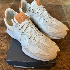 Women’s New Balance 327